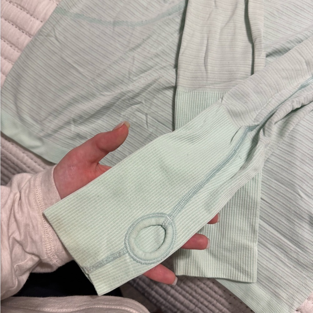 Lululemon Light Green Long Sleeve Top swiftly - Picture 3 of 6